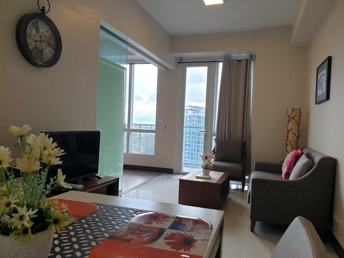 One Pacific Residence Condominium Tower C-16N ماكتان المظهر الخارجي الصورة